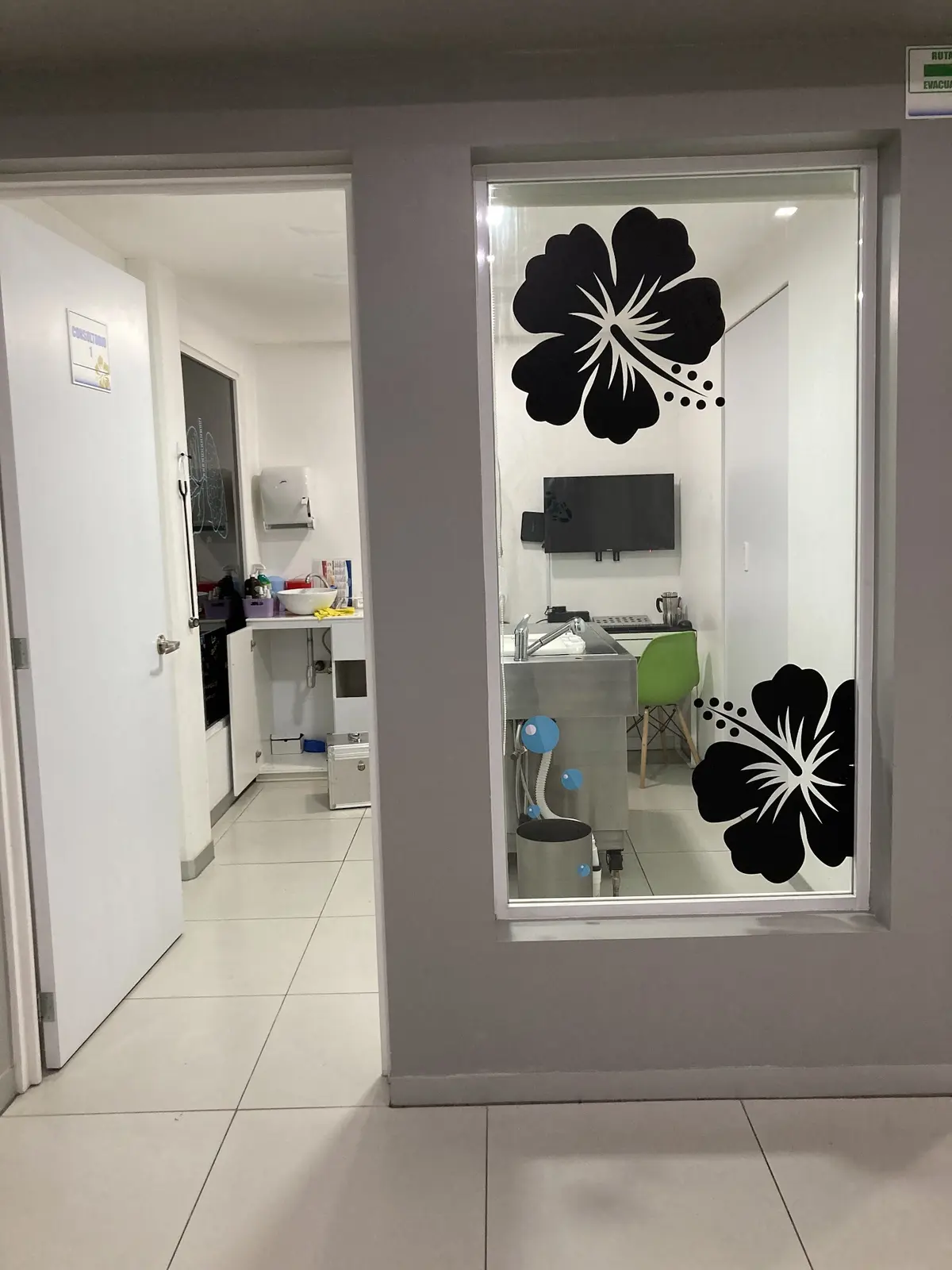 Zoona Veterinary & Grooming Center Las Águilas